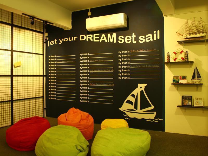 Roof Talk Theme Hostel Johor Bahru Zewnętrze zdjęcie