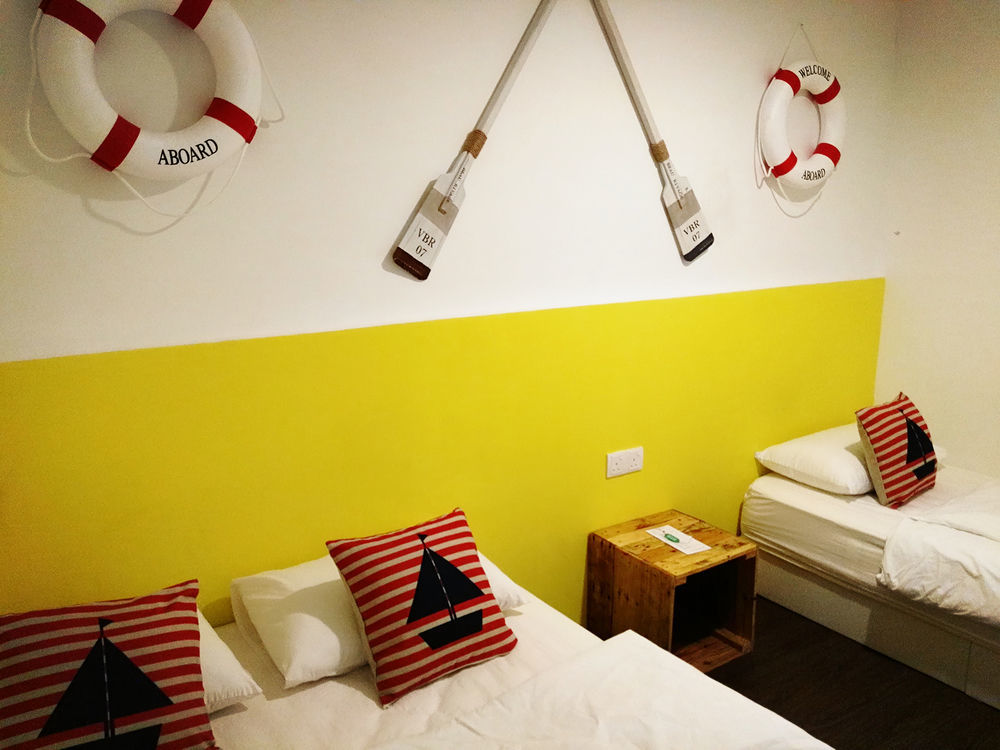 Roof Talk Theme Hostel Johor Bahru Zewnętrze zdjęcie