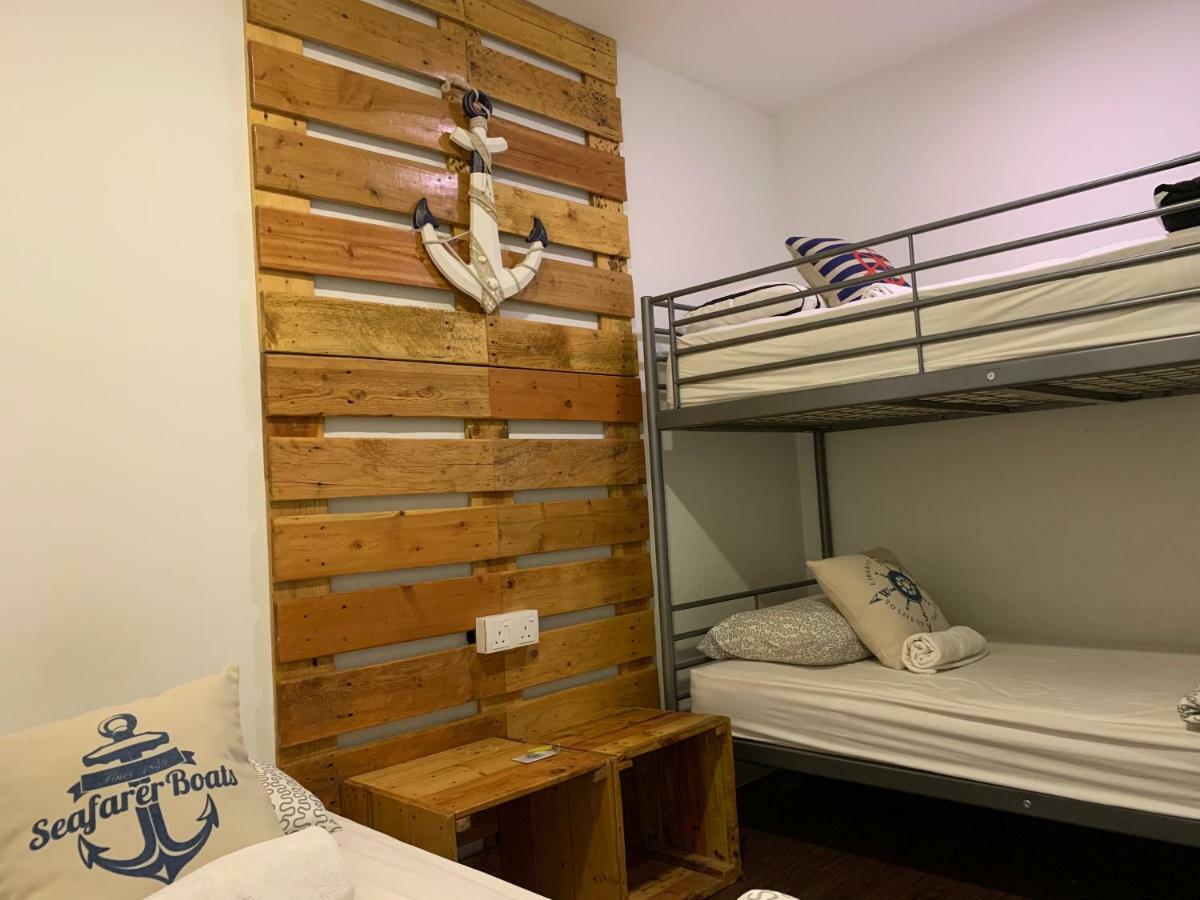 Roof Talk Theme Hostel Johor Bahru Zewnętrze zdjęcie